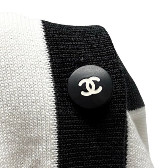 CHANEL Vintage 96P CC Mark Logo Cardigan Knit Button #46 White Black [106347] - Picture 11 of 12